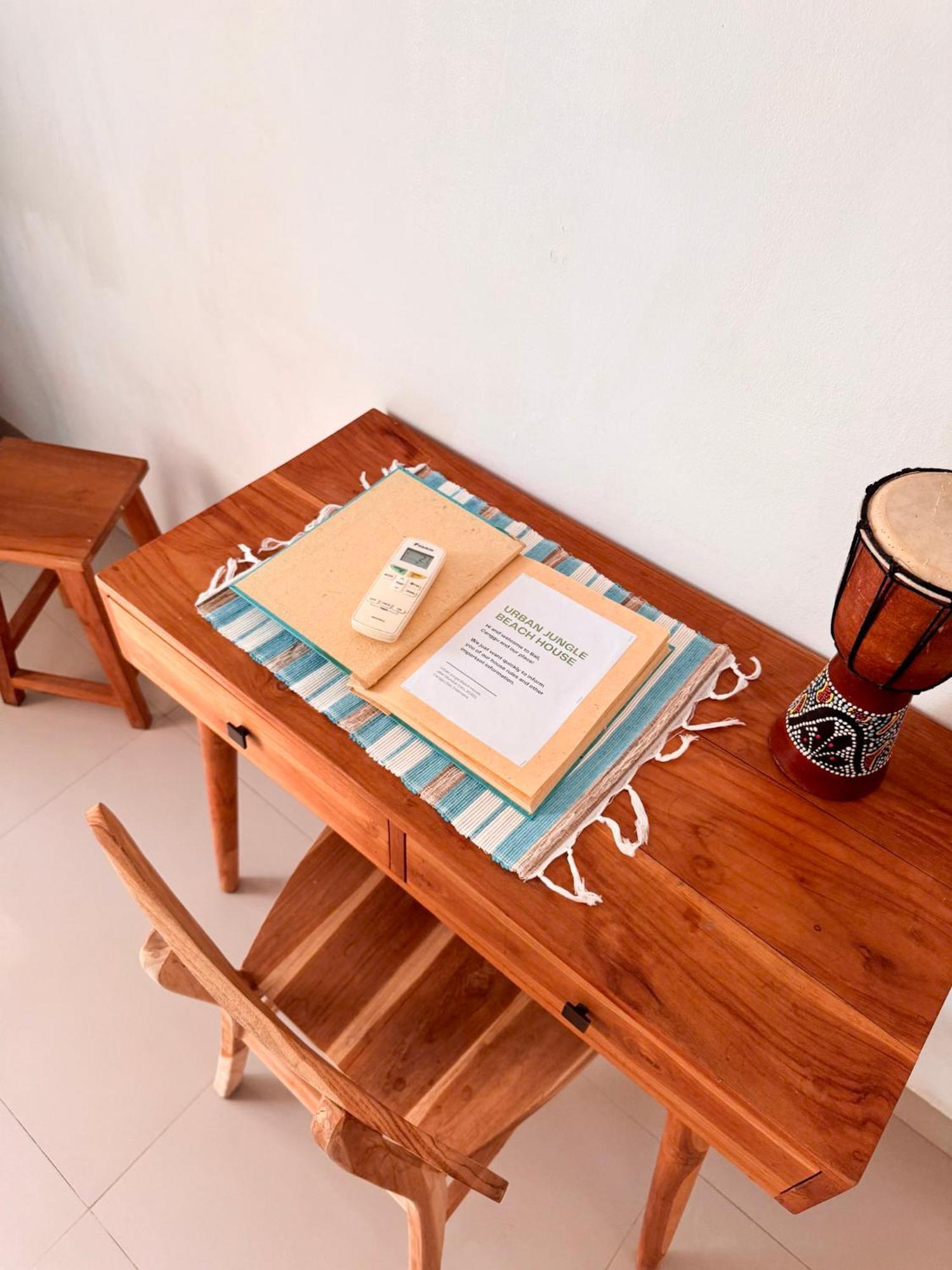 Urban Jungle Beach House Canggu Εξωτερικό φωτογραφία