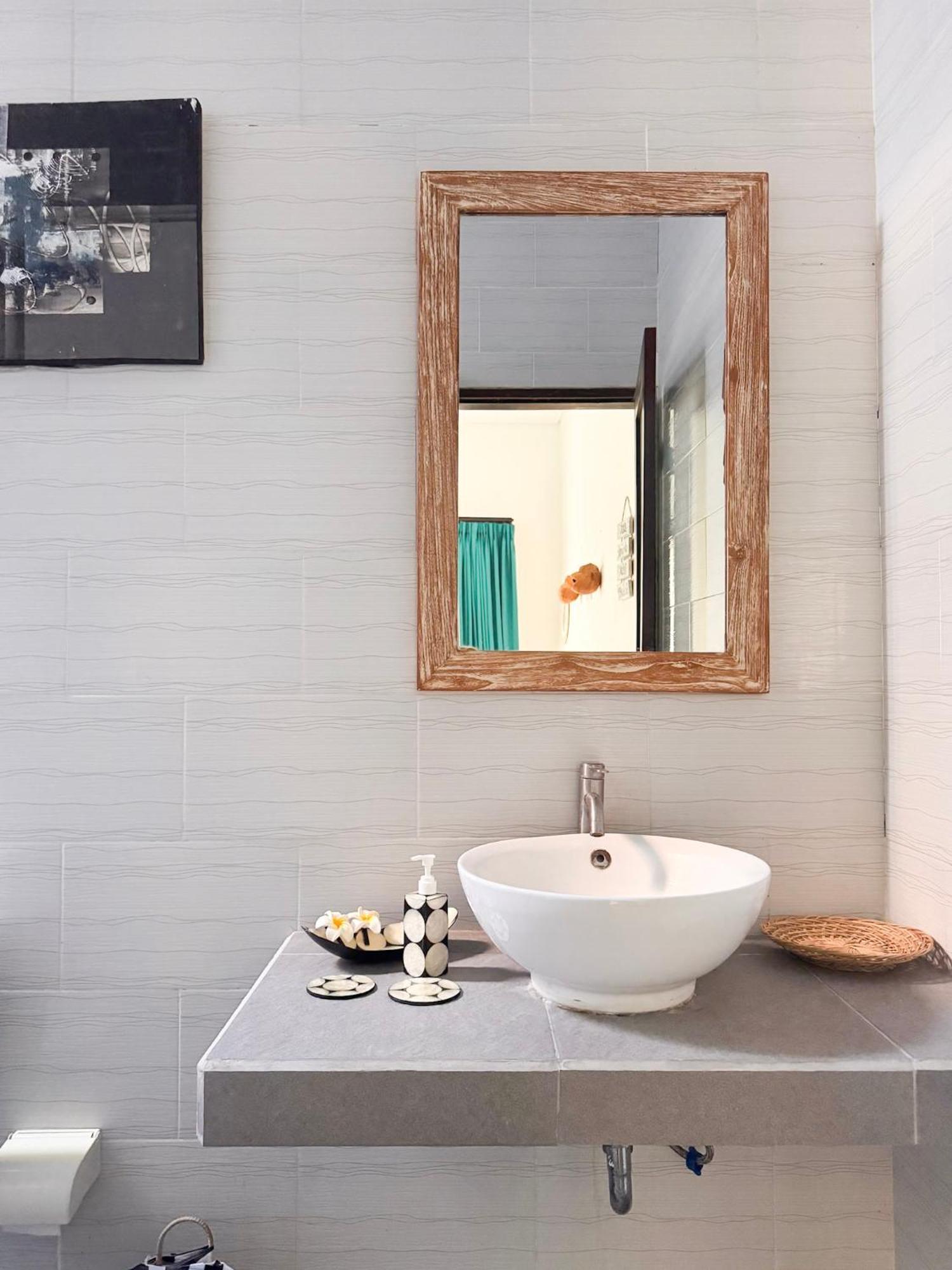 Urban Jungle Beach House Canggu Εξωτερικό φωτογραφία