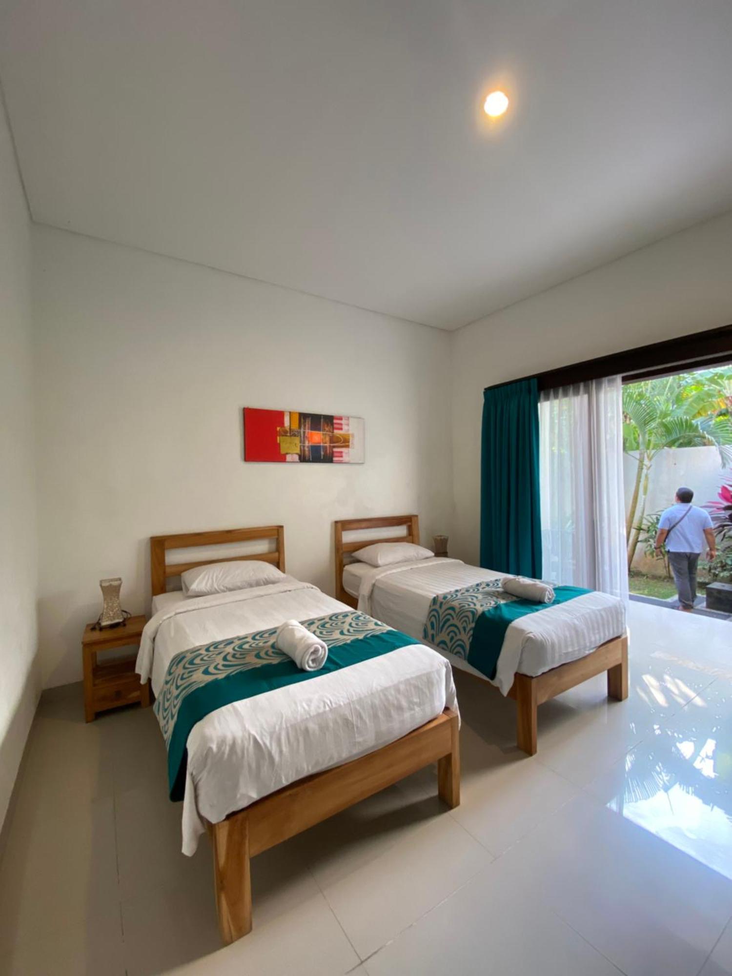 Urban Jungle Beach House Canggu Εξωτερικό φωτογραφία